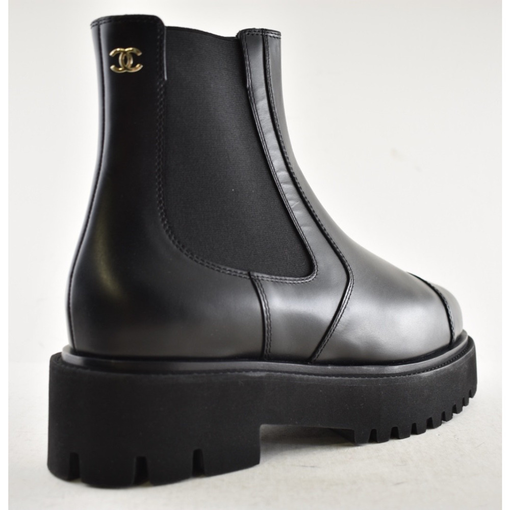 Chanel 24B Black Calfskin Leather CC Logo Pull On Chelsea Ankle Platform Boot 39 - Picture 5 of 16